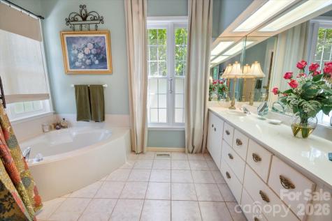 25 Towhee Trail Tryon NC 28782