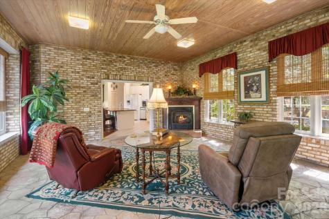 25 Towhee Trail Tryon NC 28782