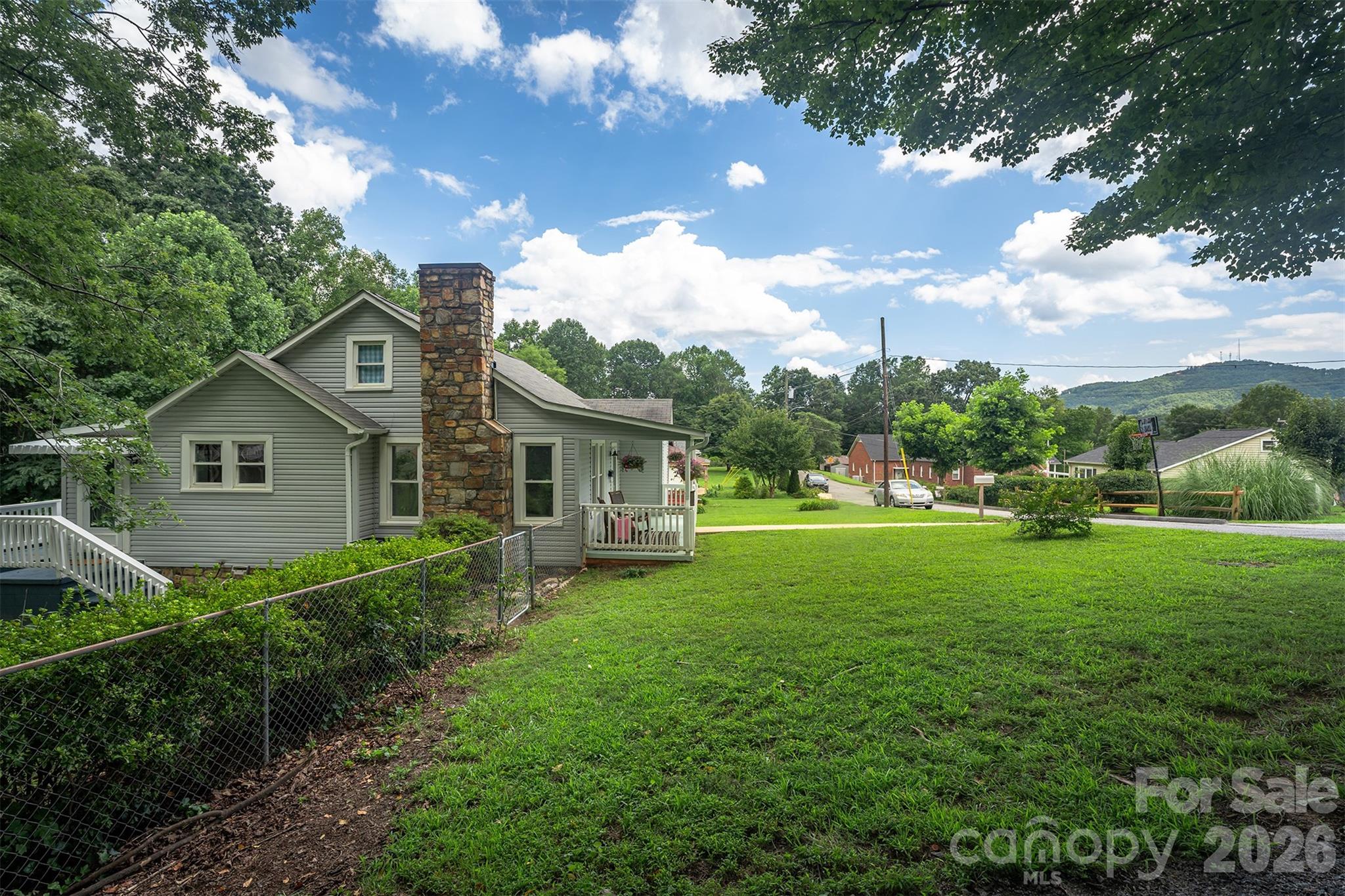 31 Tremont Street Marion NC 28752