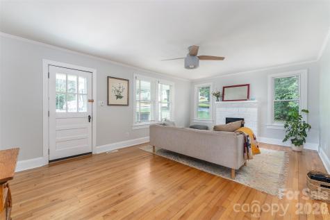 31 Tremont Street Marion NC 28752