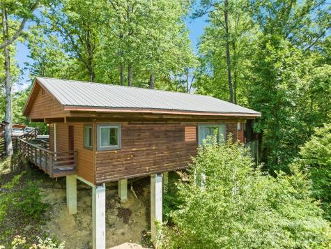 299 Blue Ridge Parkway Bryson City NC 28713