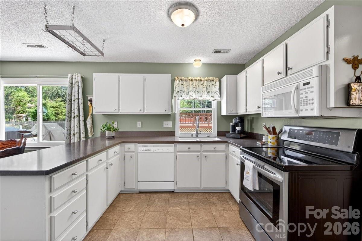 2534 Clearkirk Court Matthews NC 28105