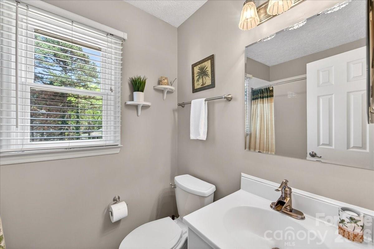 2534 Clearkirk Court Matthews NC 28105