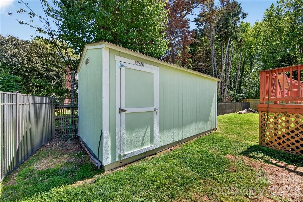 2534 Clearkirk Court Matthews NC 28105