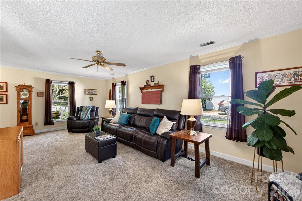 2534 Clearkirk Court Matthews NC 28105