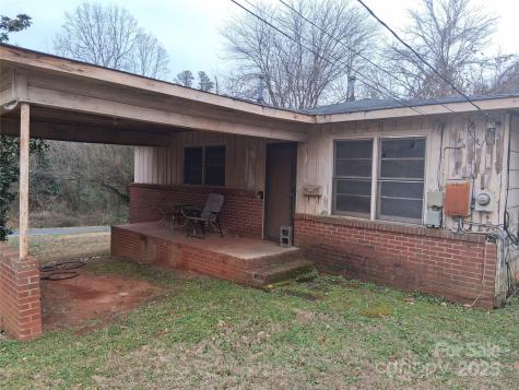 111 Parmer Street Forest City NC 28043