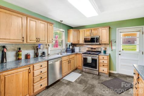 458 Beach Drive Hendersonville NC 28792