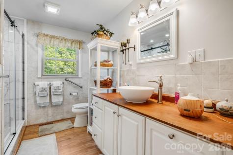 458 Beach Drive Hendersonville NC 28792