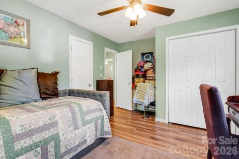 458 Beach Drive Hendersonville NC 28792