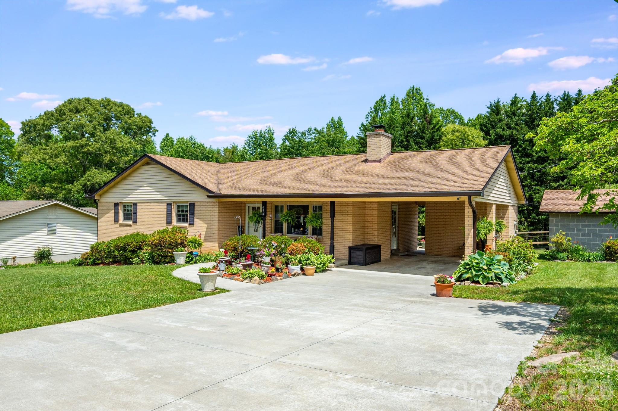 458 Beach Drive Hendersonville NC 28792