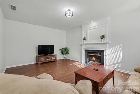9144 Linden Tree Lane Charlotte NC 28277