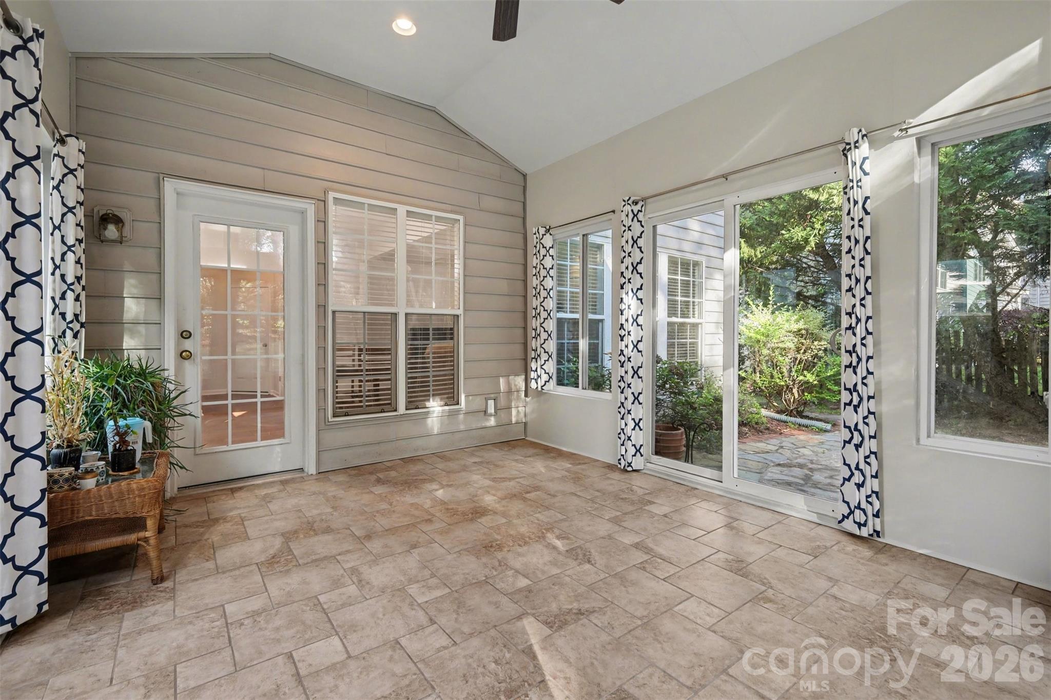 9144 Linden Tree Lane Charlotte NC 28277