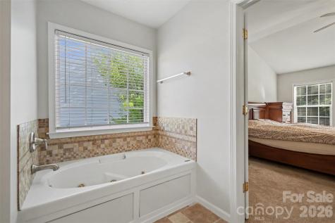 9144 Linden Tree Lane Charlotte NC 28277