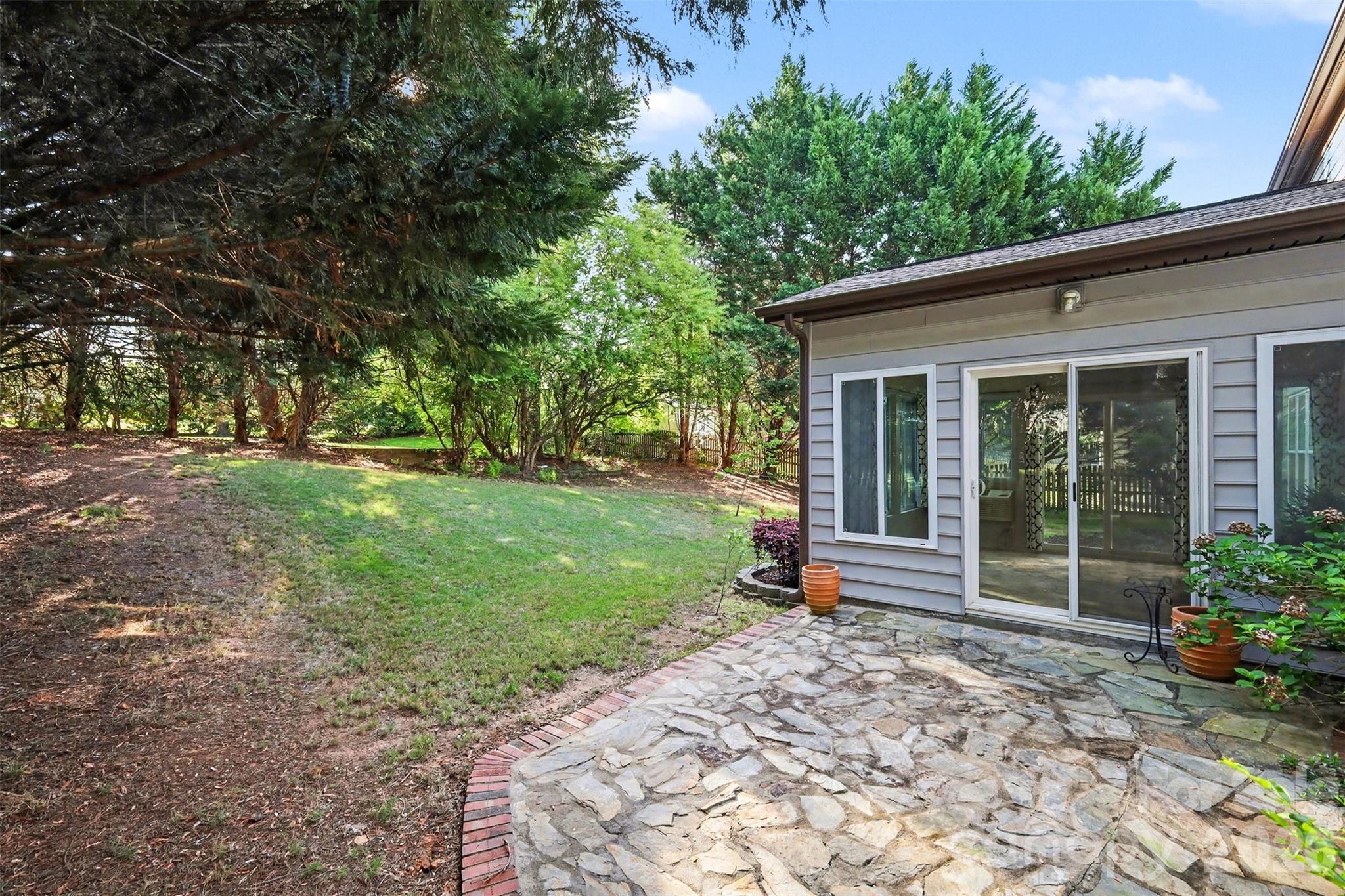 9144 Linden Tree Lane Charlotte NC 28277