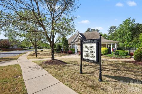 9144 Linden Tree Lane Charlotte NC 28277