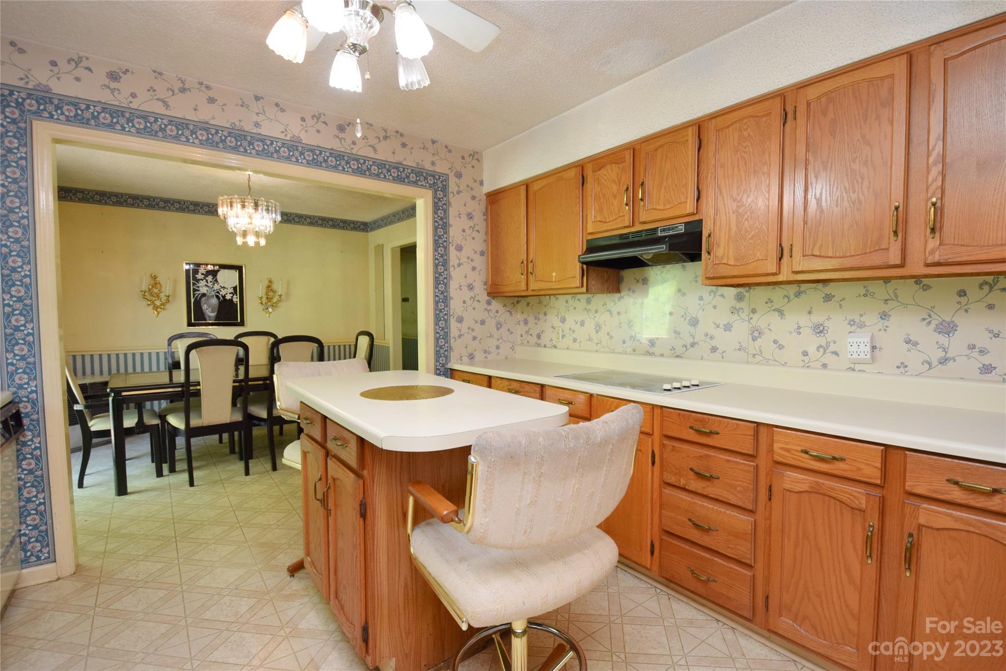 2015 Nc 80 Highway Bakersville NC 28705