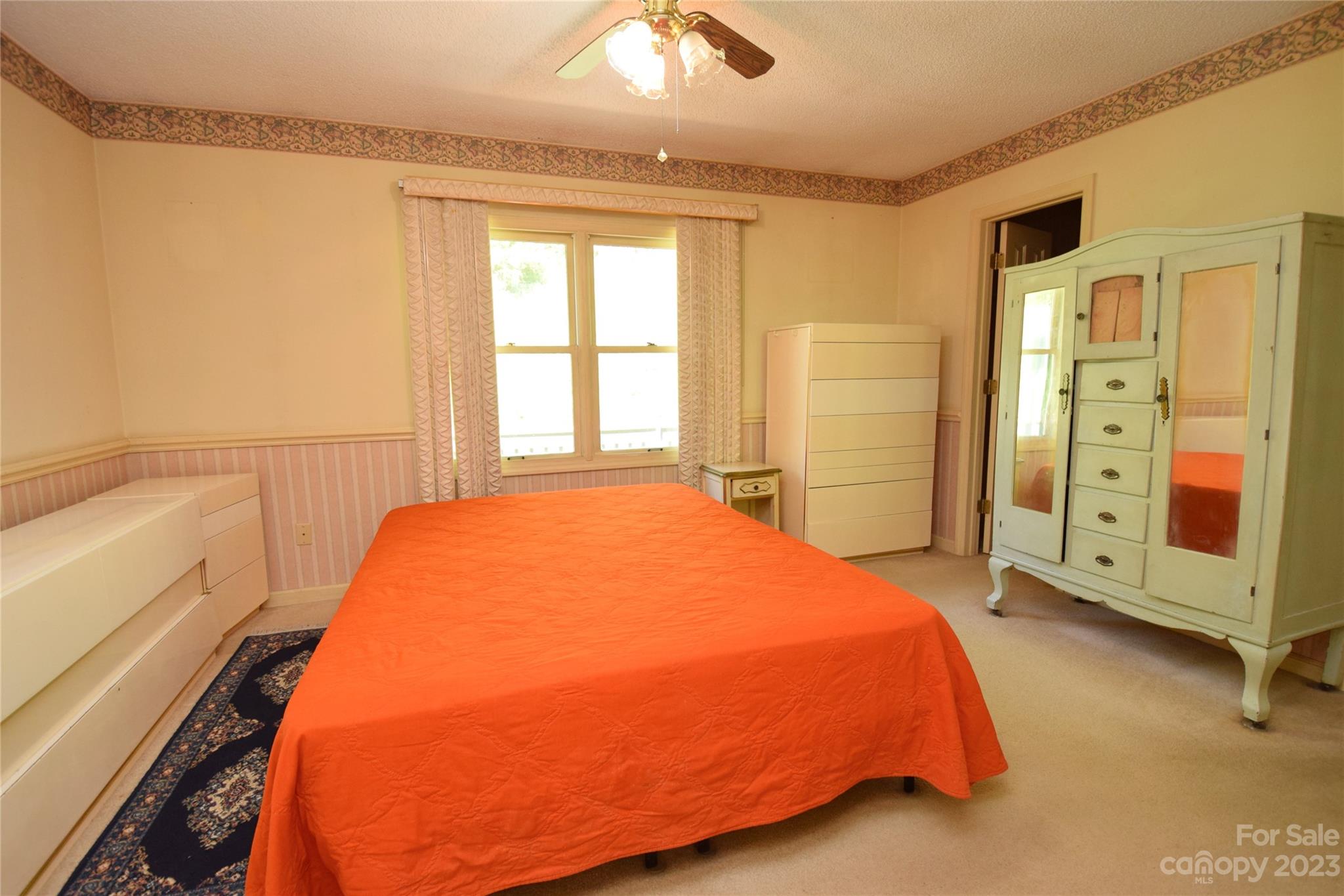 2015 Nc 80 Highway, Bakersville NC Real Estate Listing MLS Car4029063