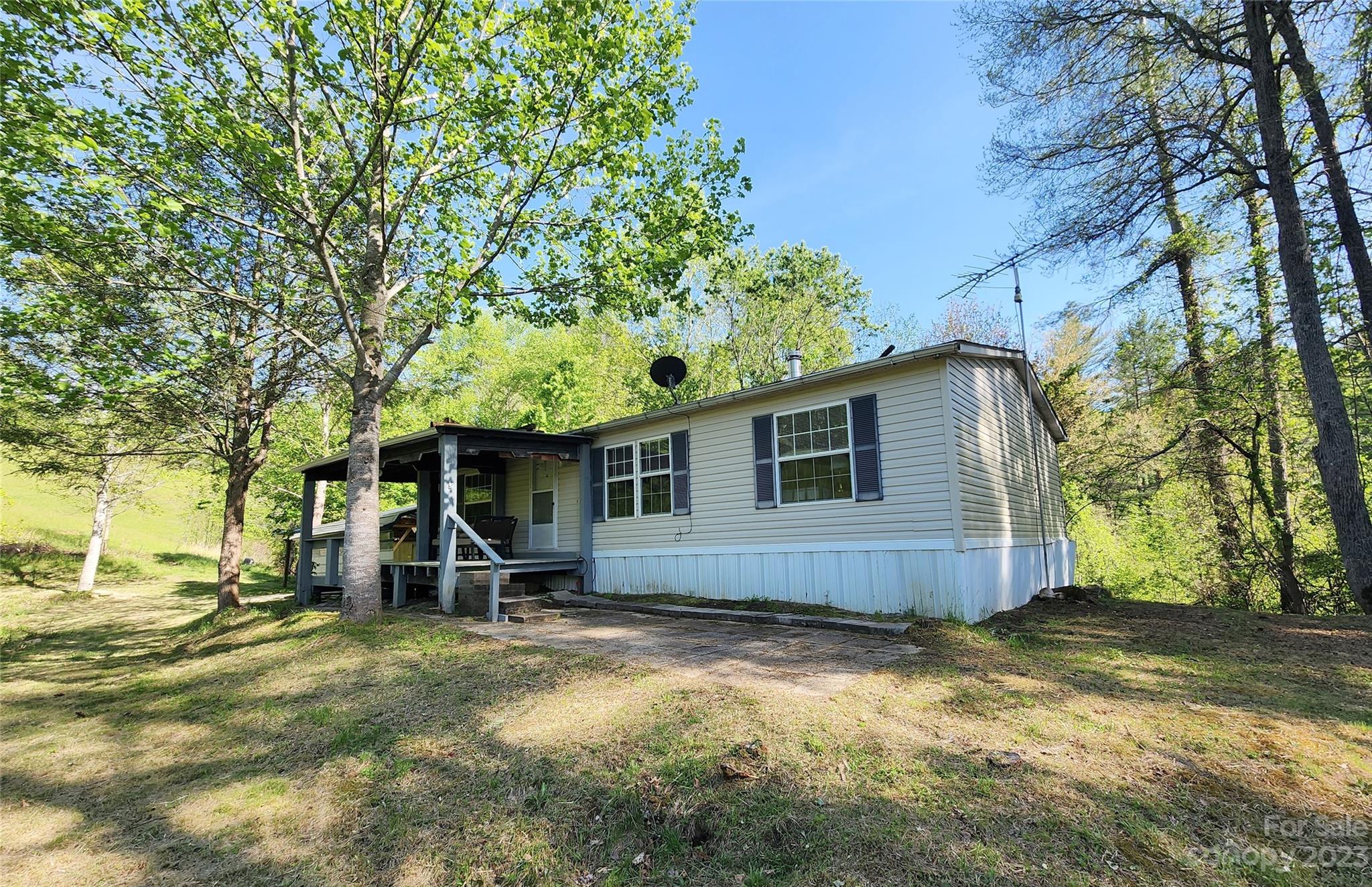 2015 Nc 80 Highway Bakersville NC 28705