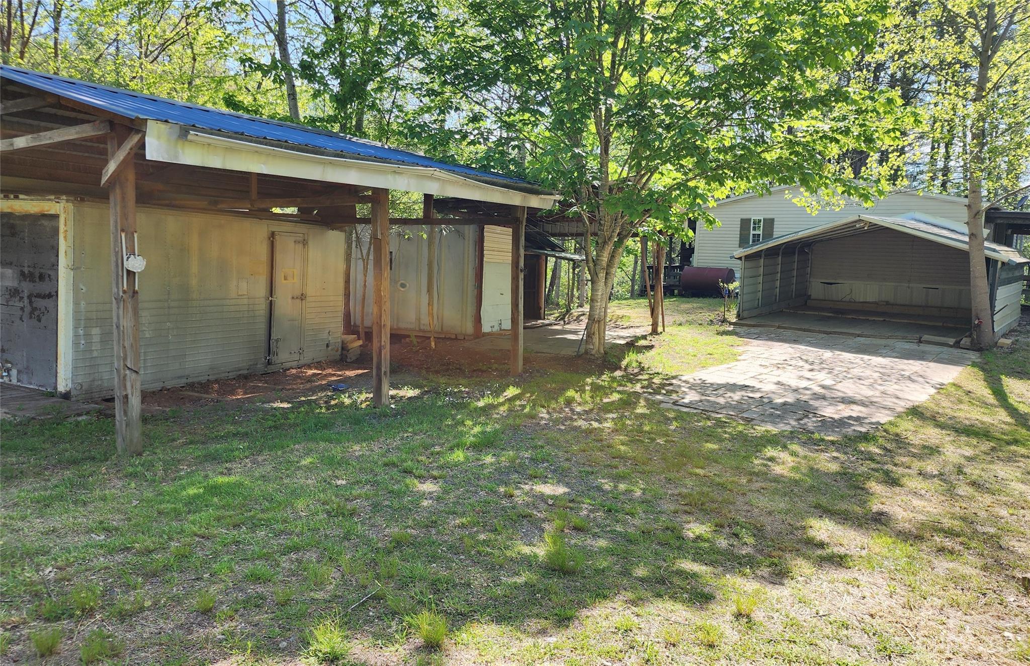 2015 Nc 80 Highway Bakersville NC 28705