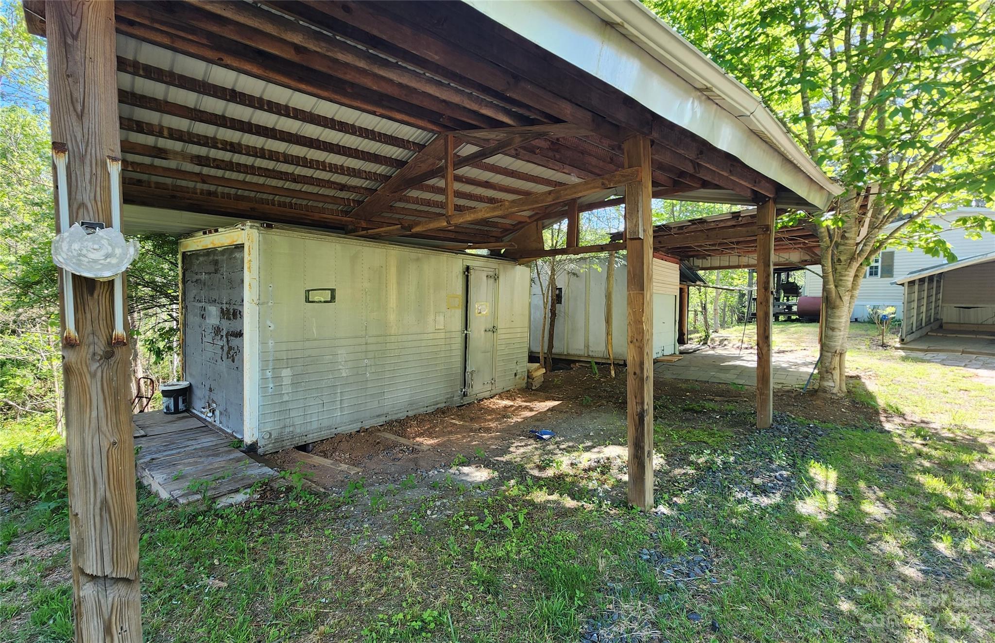 2015 Nc 80 Highway Bakersville NC 28705