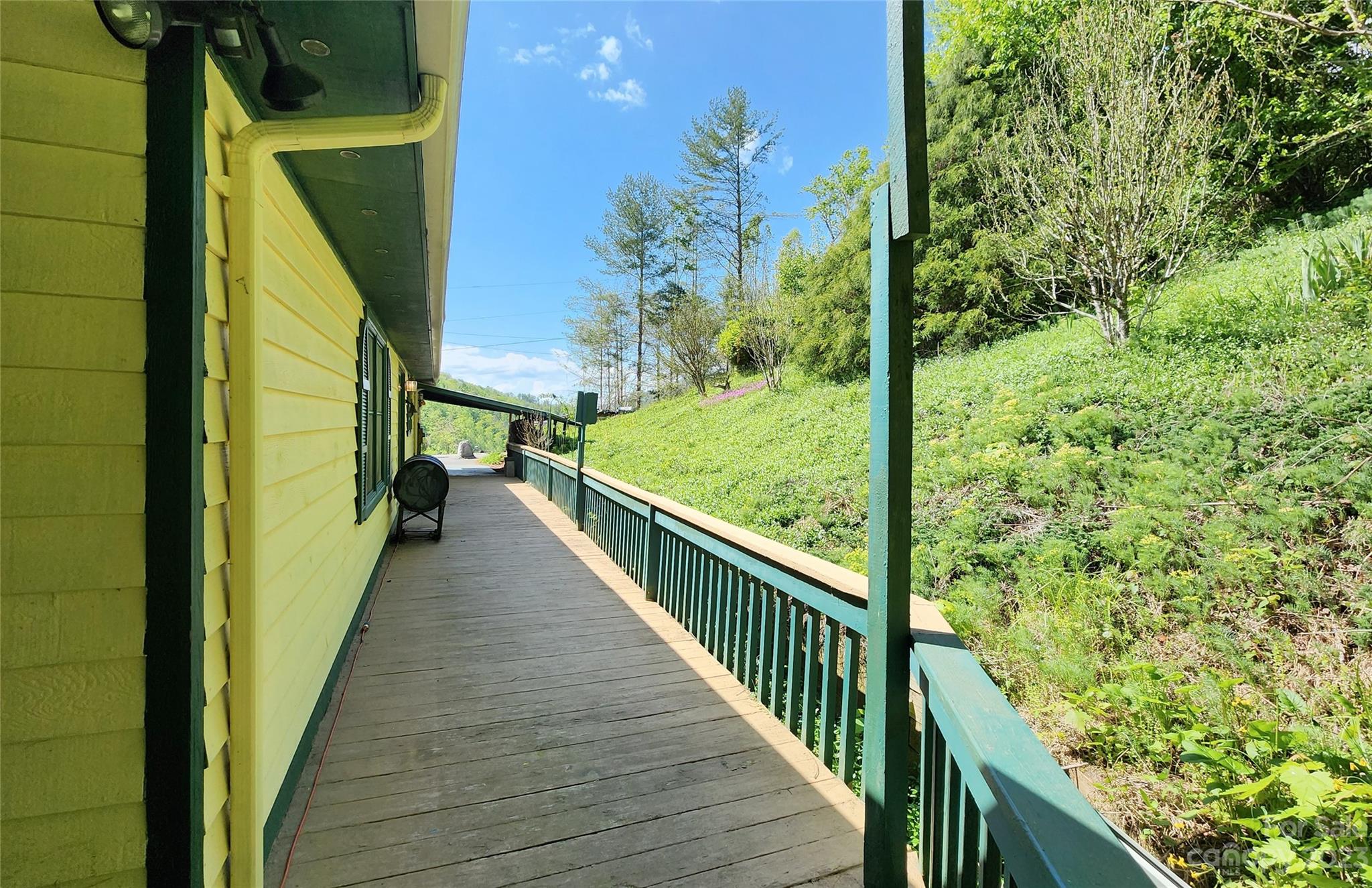 2015 Nc 80 Highway Bakersville NC 28705