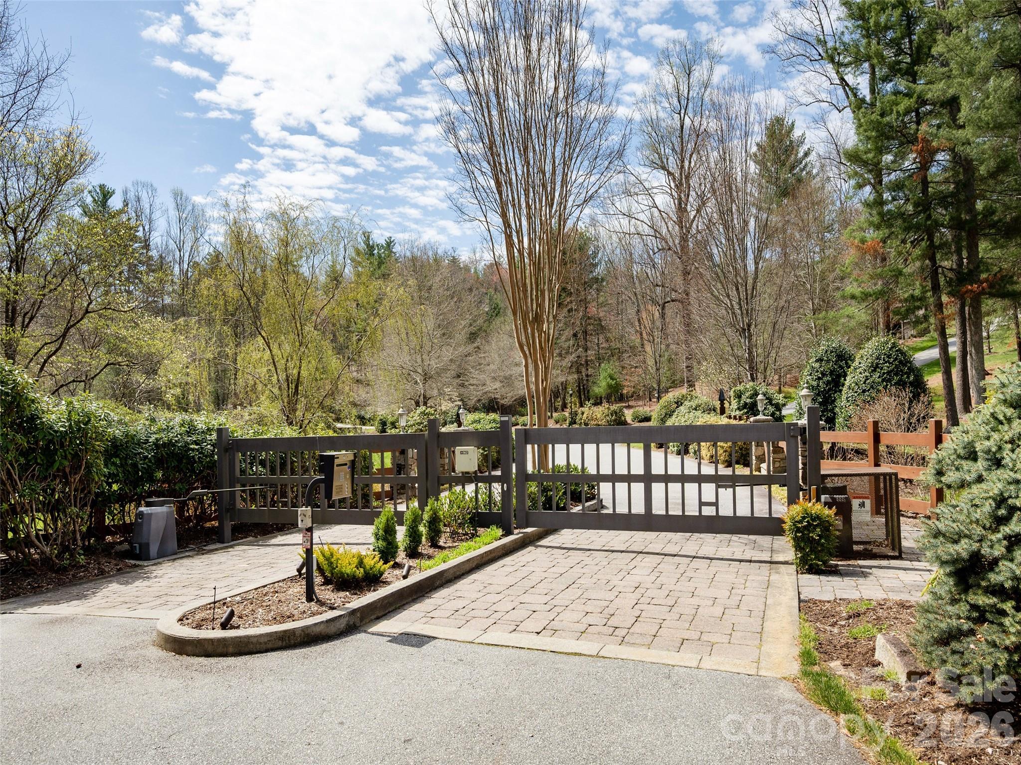 72 Dusky Court Hendersonville NC 28739