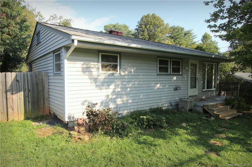 74 Maple Avenue Candler NC 28715