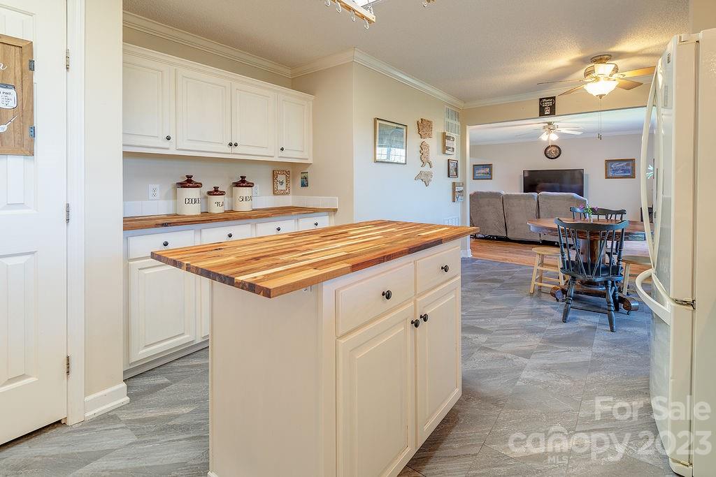 54 Donna Lane Alexander NC 28701