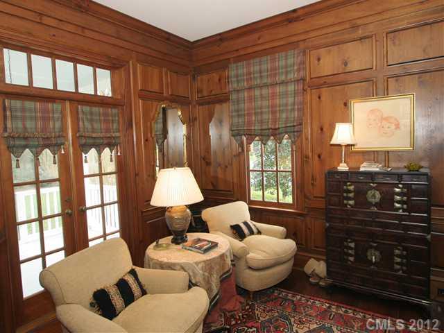 823 Hungerford Place Charlotte NC 28207