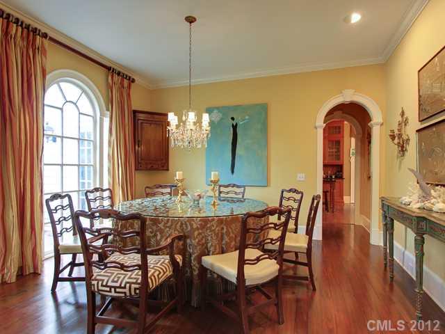 823 Hungerford Place Charlotte NC 28207