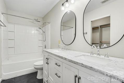 2648 Stream Bank Drive Charlotte NC 28269