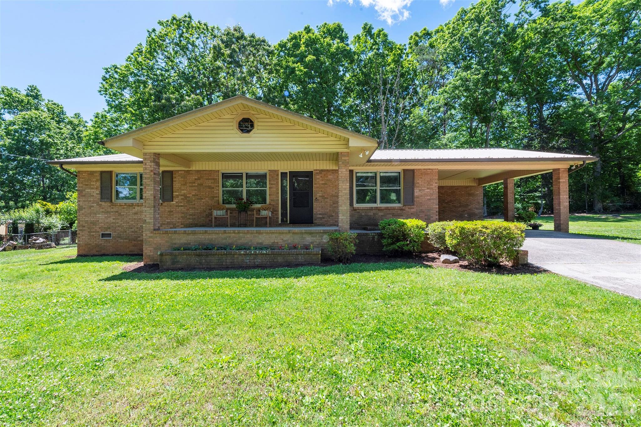 34 Goldmont Street Black Mountain NC 28711