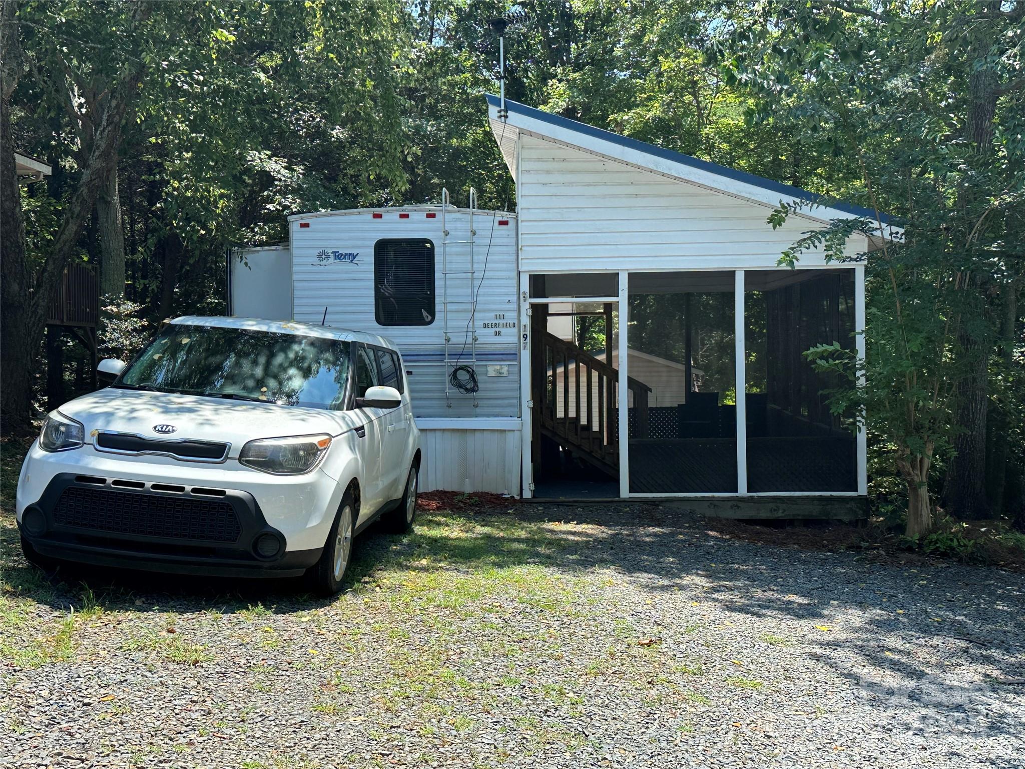 111 Deerfield Drive New London NC 28127