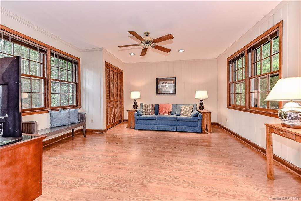 7101 Folger Drive Charlotte NC 28270
