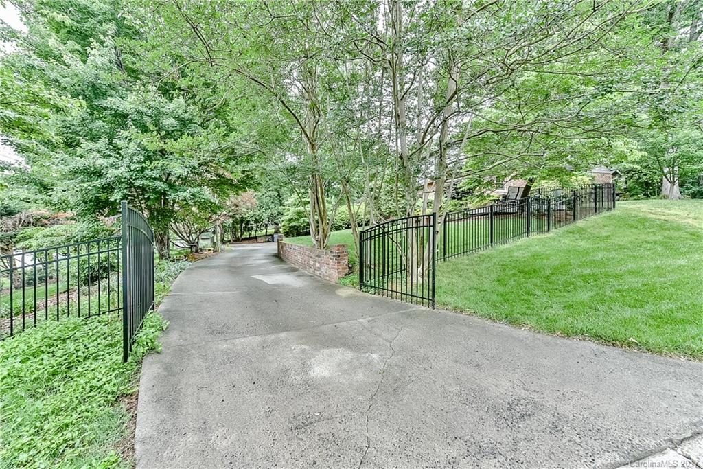 7101 Folger Drive Charlotte NC 28270