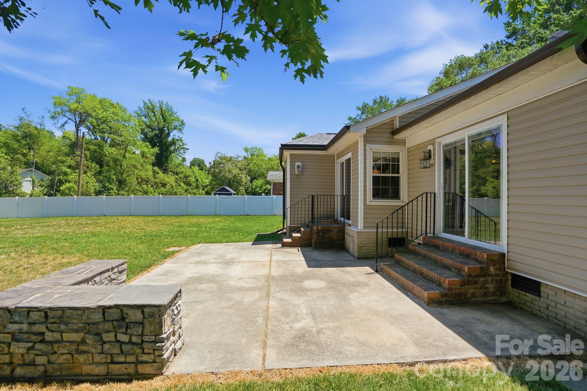 5623 Wedgewood Drive Charlotte NC 28210