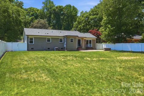 5623 Wedgewood Drive Charlotte NC 28210