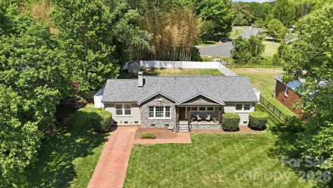 5623 Wedgewood Drive Charlotte NC 28210