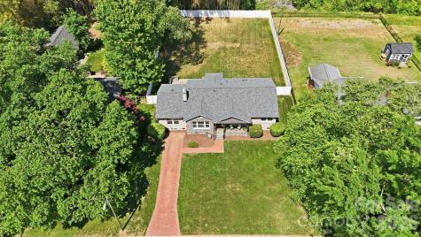 5623 Wedgewood Drive Charlotte NC 28210