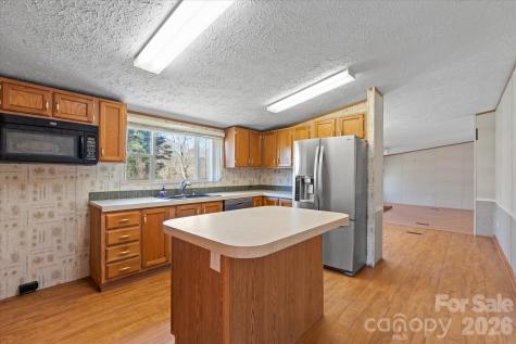 18 Ford Valley Road Weaverville NC 28787