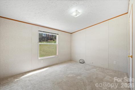 18 Ford Valley Road Weaverville NC 28787