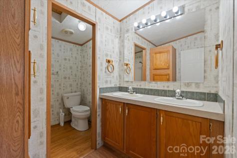 18 Ford Valley Road Weaverville NC 28787
