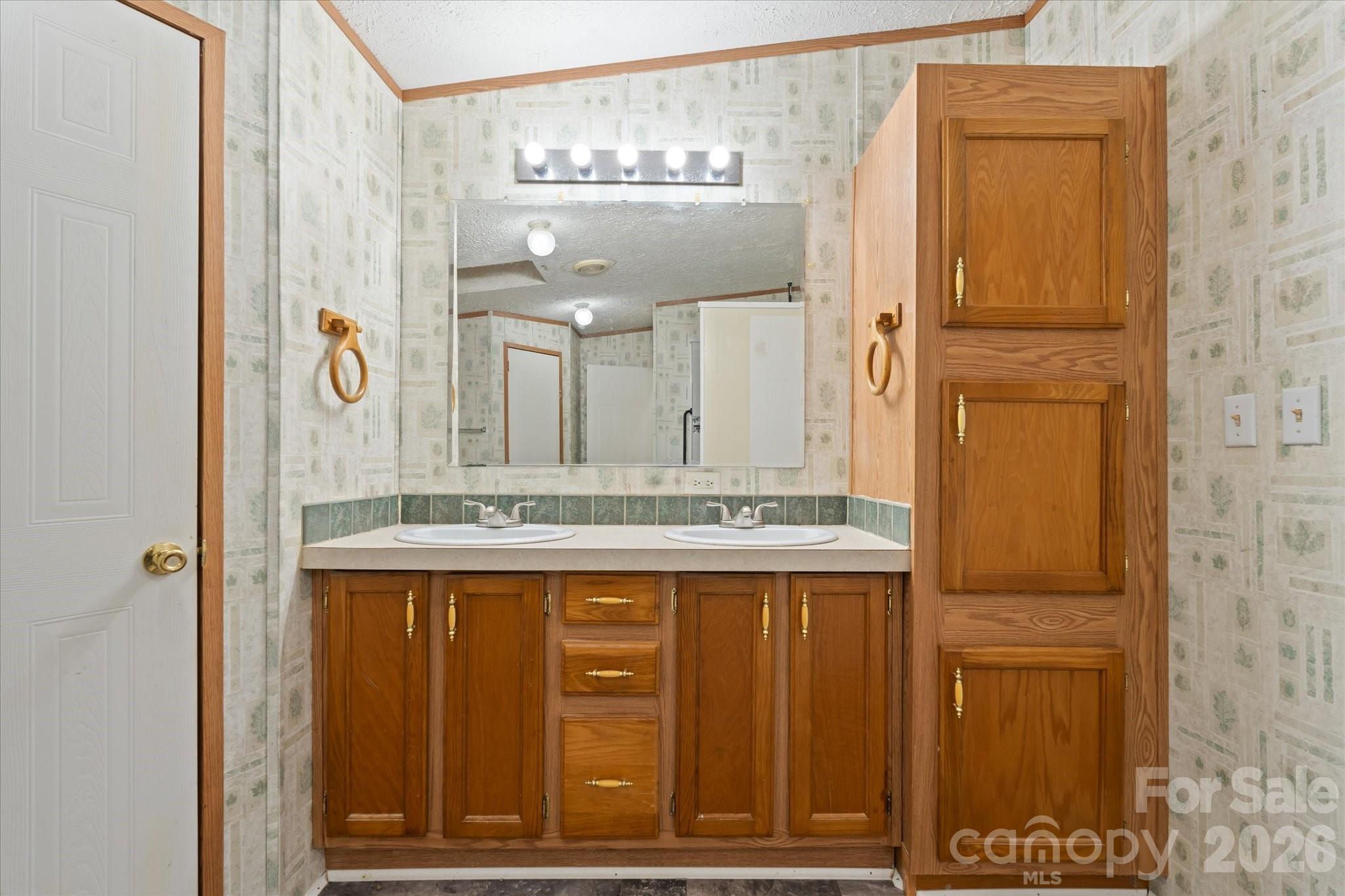 18 Ford Valley Road Weaverville NC 28787