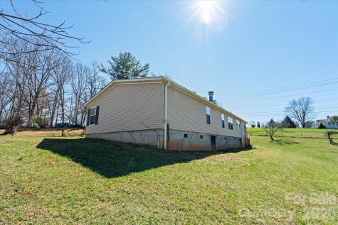 18 Ford Valley Road Weaverville NC 28787