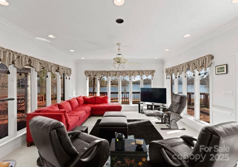 718 Eagle Point Court Matthews NC 28104