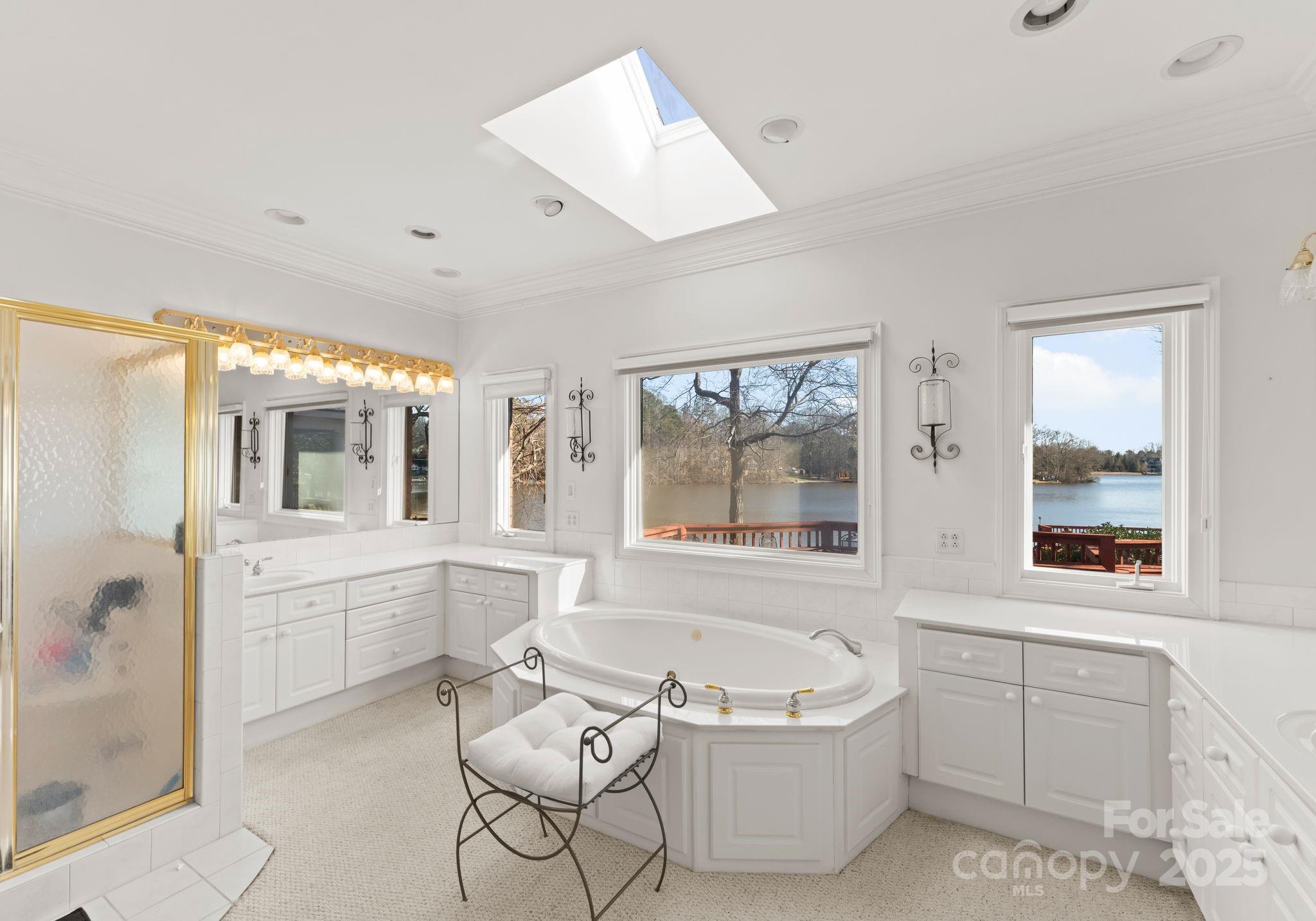 718 Eagle Point Court Matthews NC 28104