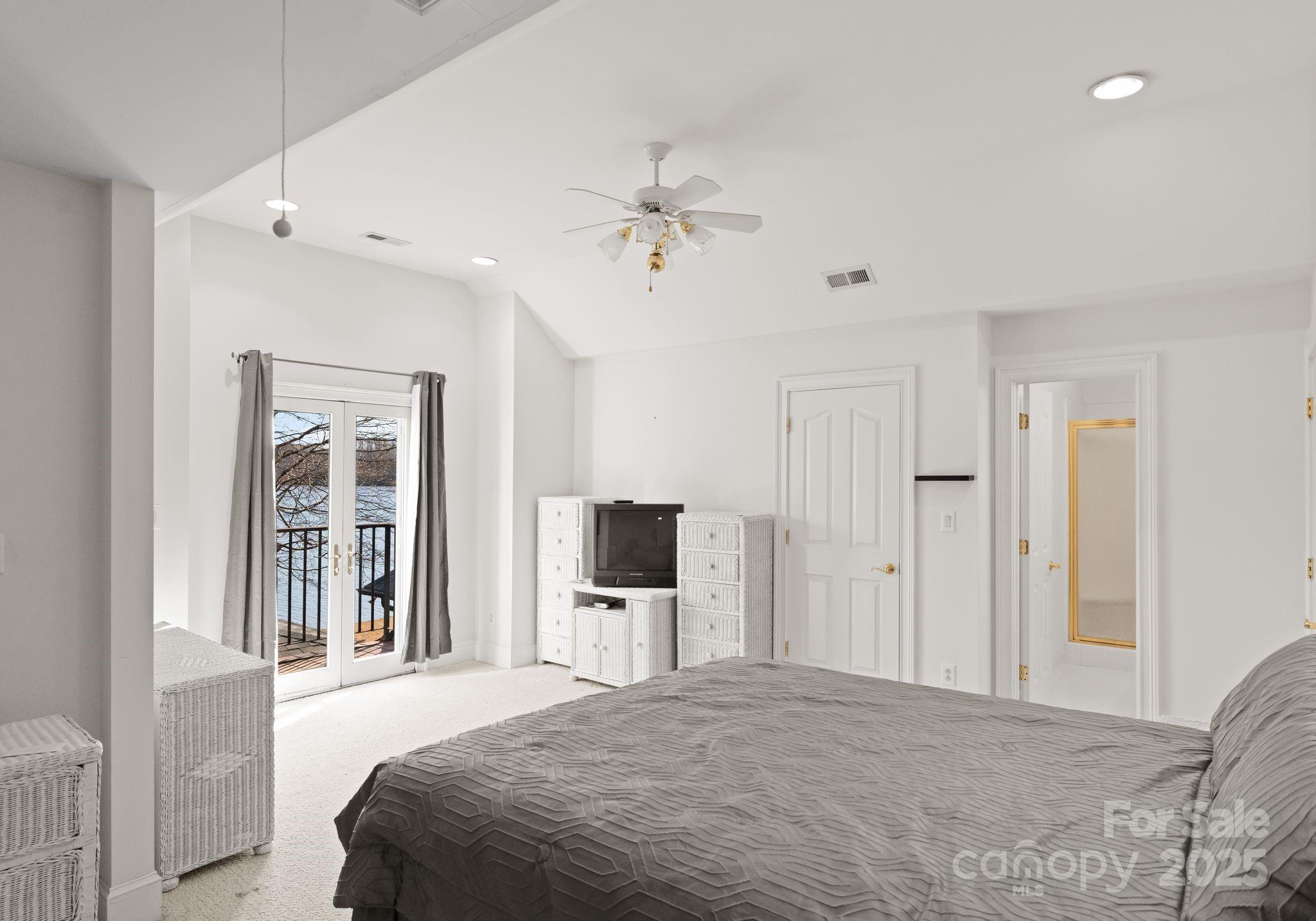 718 Eagle Point Court Matthews NC 28104