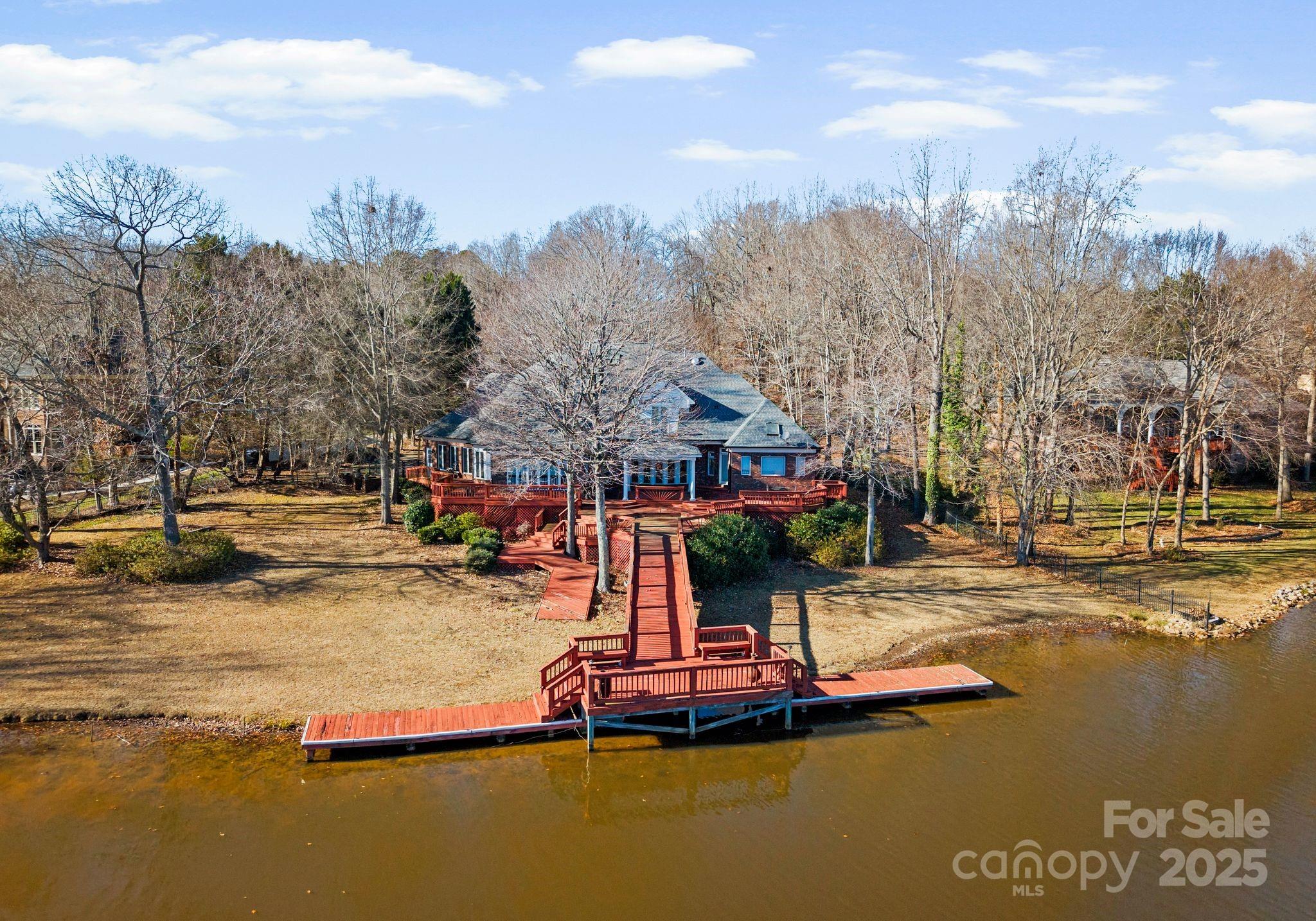 718 Eagle Point Court Matthews NC 28104