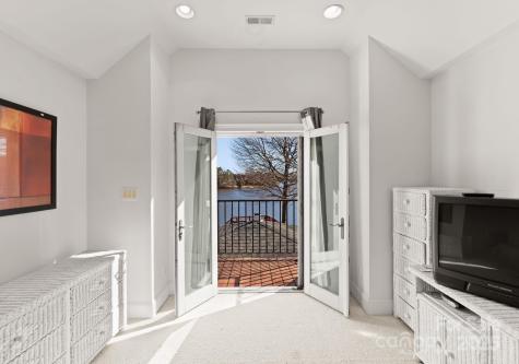 718 Eagle Point Court Matthews NC 28104