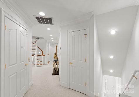 718 Eagle Point Court Matthews NC 28104